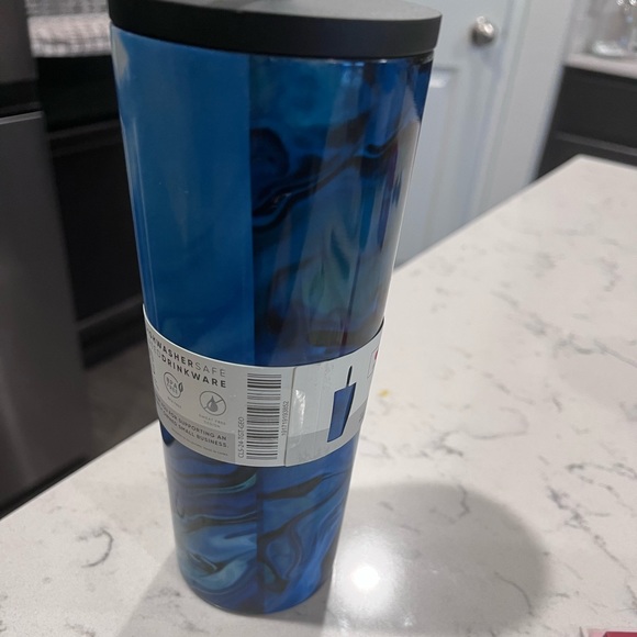 Simple Modern 24oz insulated Tumbler - Picture 5 of 6